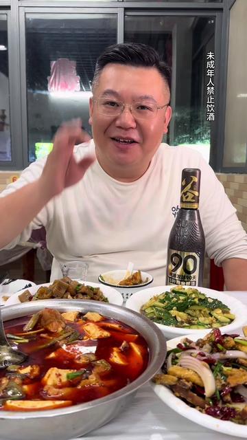 春满园(宝丰街店)店铺与菜品实景